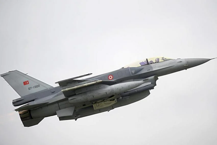 F-16.jpg