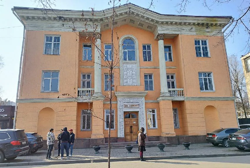 дом художника 24.jpeg