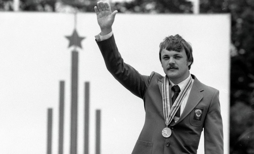 Александр Мелентьев