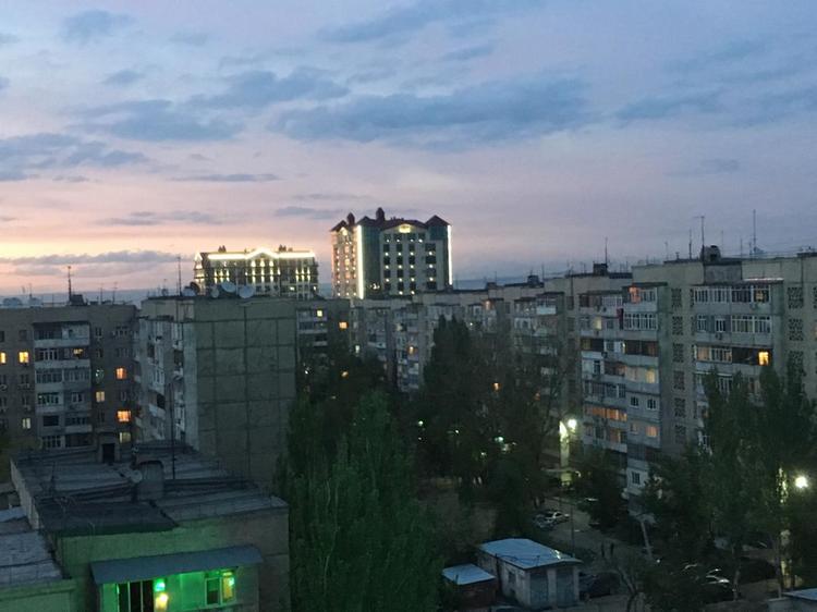 Надежды Лузиной. Закат над Бишкеком