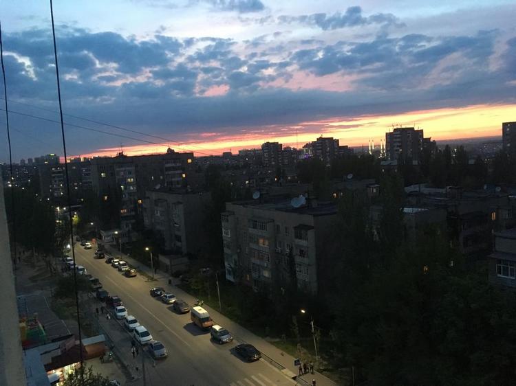 Надежды Лузиной. Закат над Бишкеком
