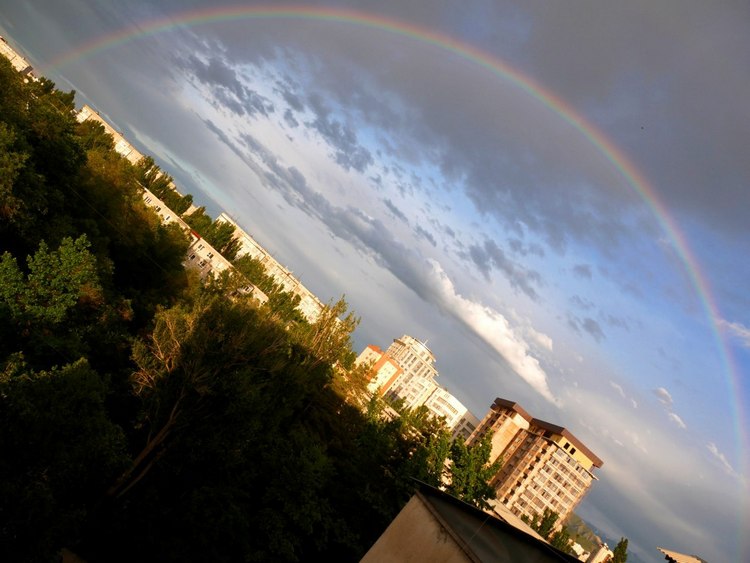 Евгения. Радуга над Бишкеком