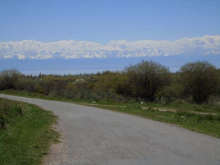 Мамасалы Ташматова. Иссык-Куль, при выезде из Семеновского ущелья