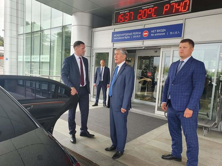 из интернета. Алмазбек Атамбаев в Москве