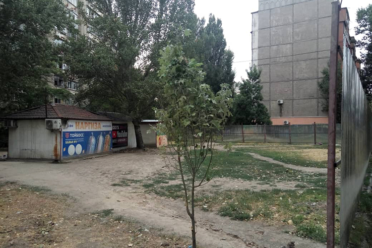 Павильоны на участке в микрорайоне «Восток-5»