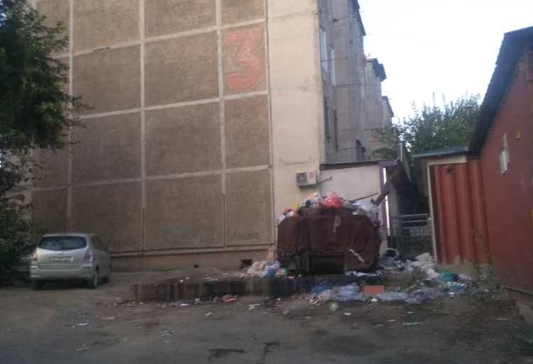 Мусор в городе Ош