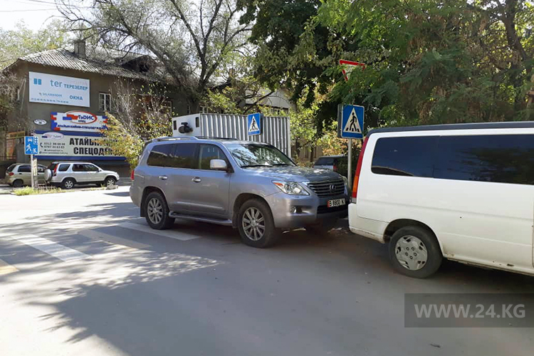 читателя. Чудаки парковки