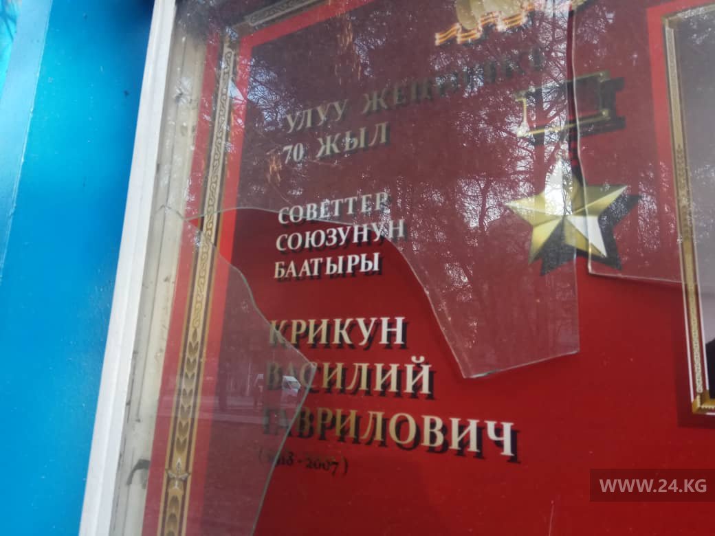 На бульваре Молодой Гвардии разбили стенды