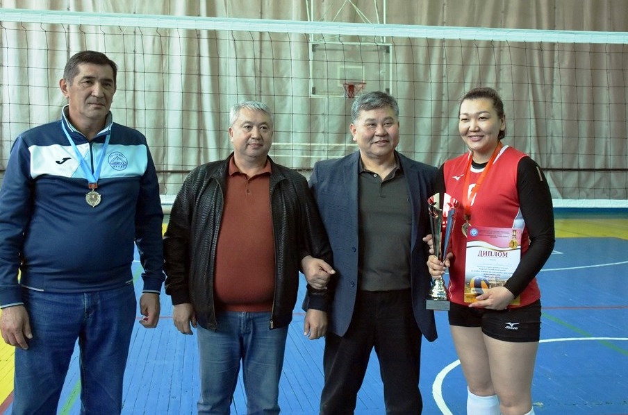 Айдай Кадырова (справа) на чемпионате Кыргызстана – 2019