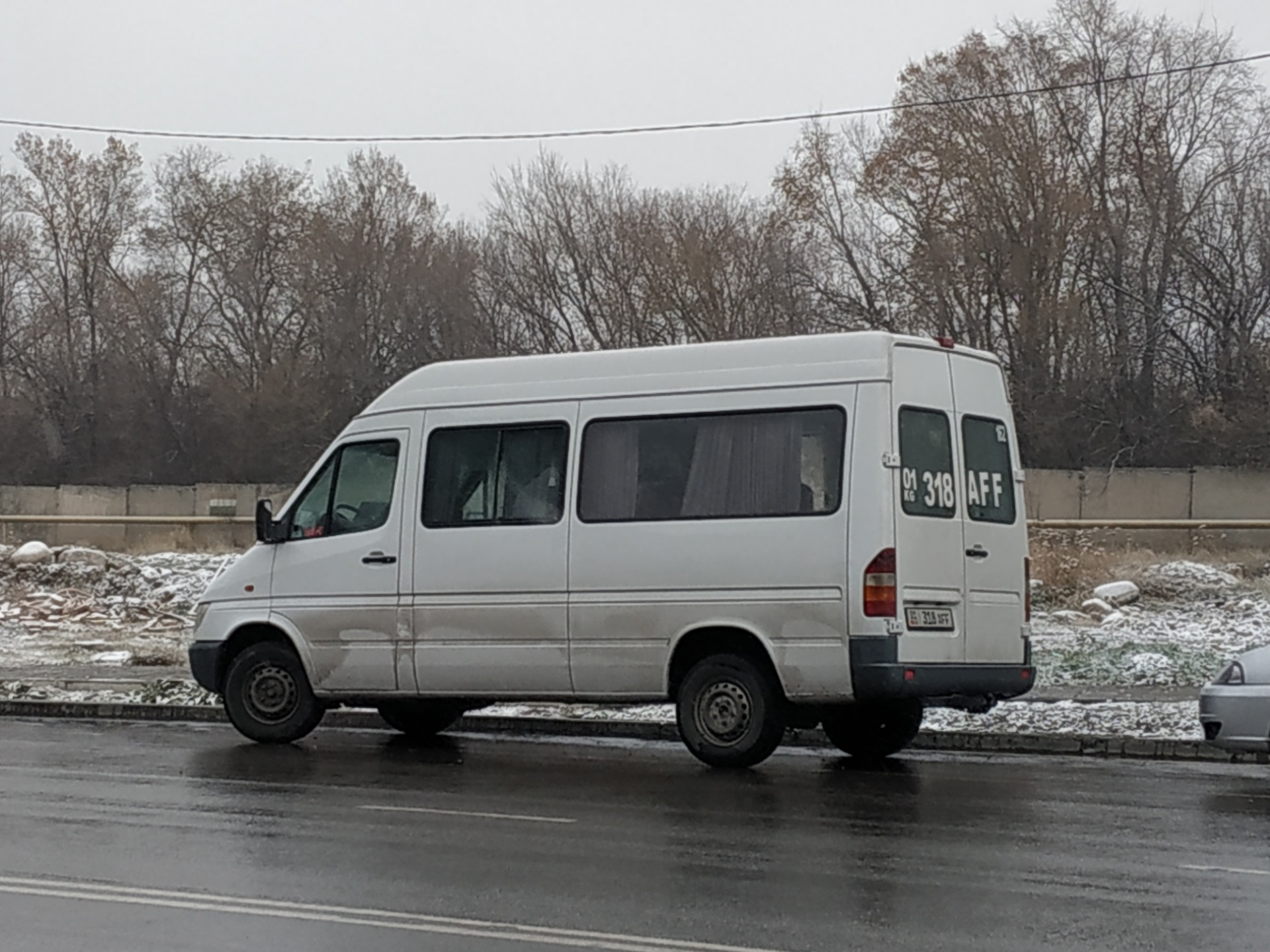На конечной маршрута № 162 был всего один микроавтобус. Он уехал до приезда проверяющих