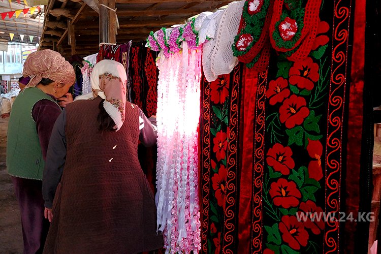 Рынок ковров в городе Исфане
