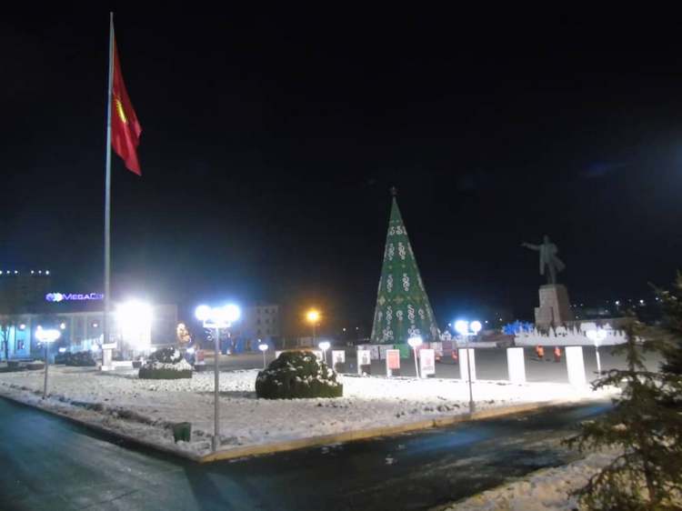Ош. Зима. Ночь