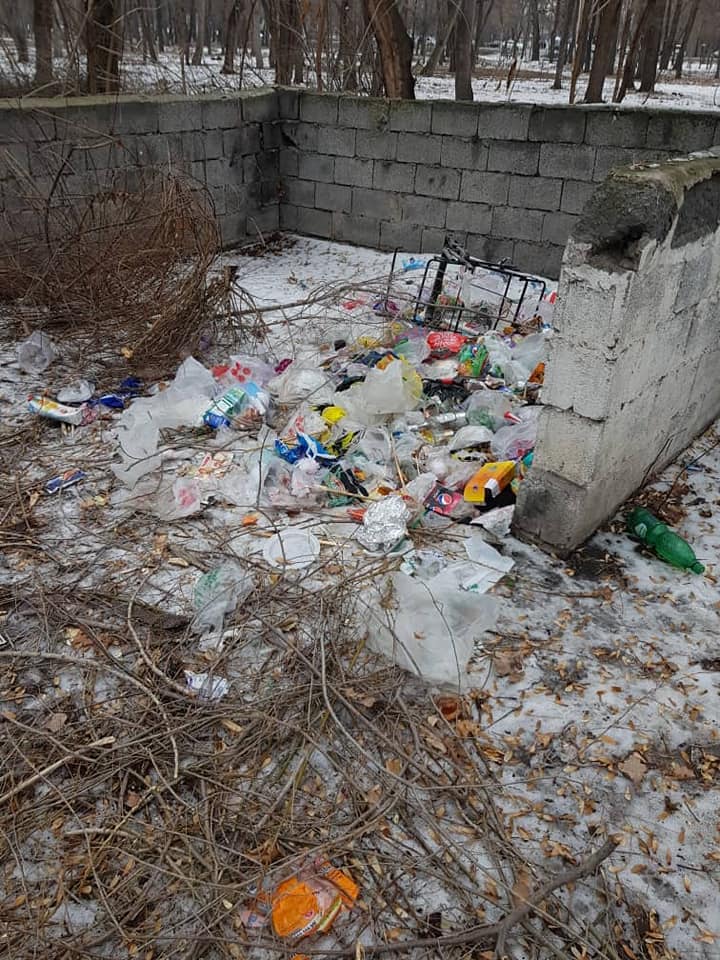 Бишкекчанин возмущен состоянием бесплатного городского катка