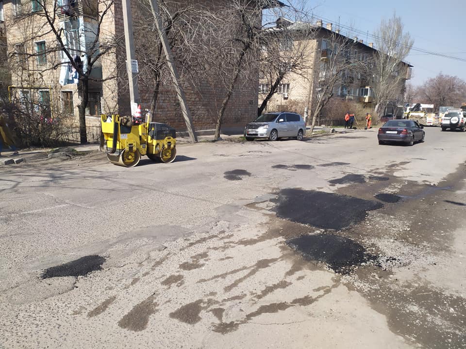 Бишкекчанка возмущена состояние улицы Жукеева-Пудовкина после ремонта