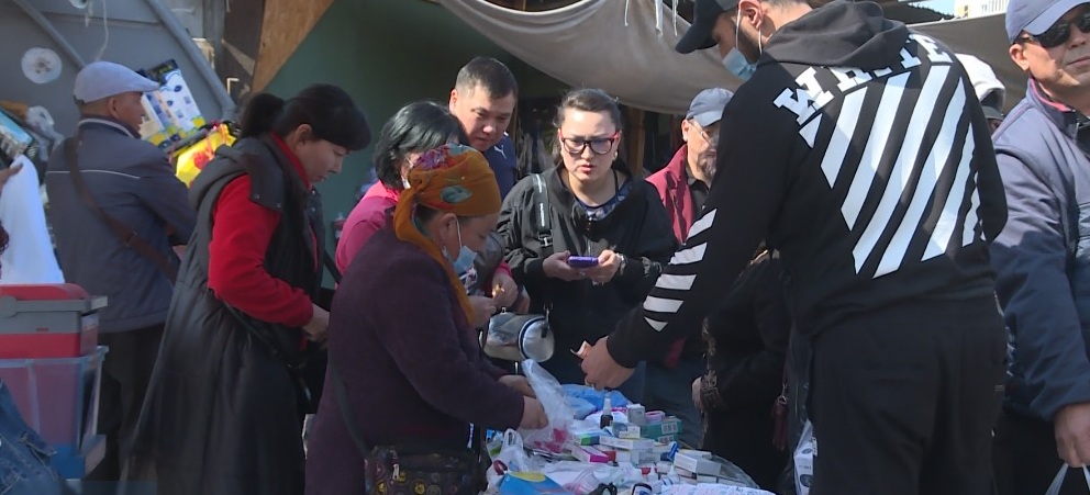 Маски на Ошском рынке продают по 50 сомов