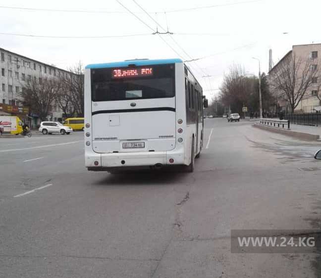 Водители автобусов закрывают валидаторы