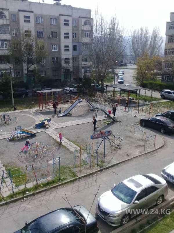 Детская площадка в Бишкеке
