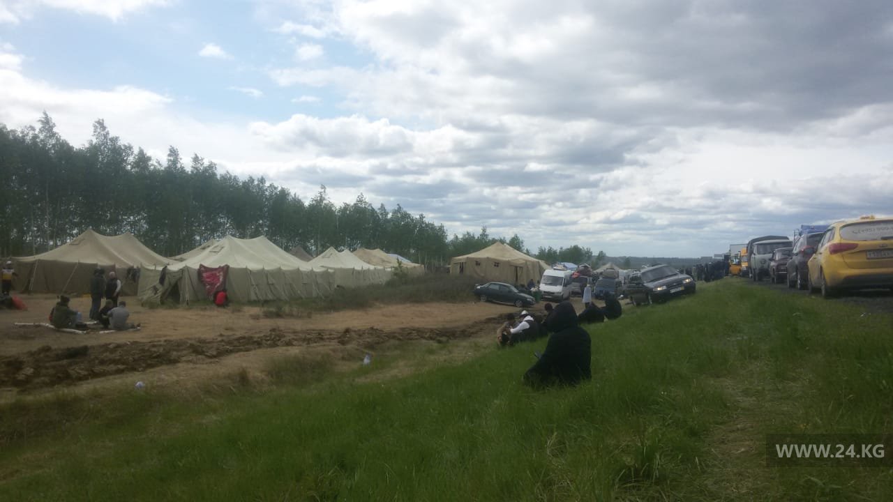 Палаточный лагерь мигрантов в Оренбурге