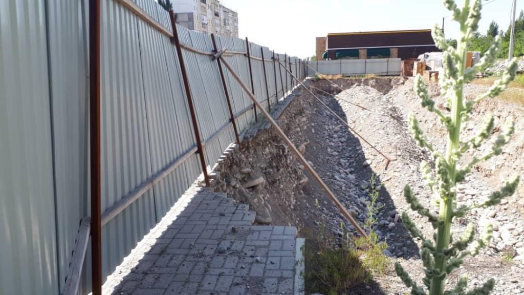 Тротуар в 12-м микрорайоне