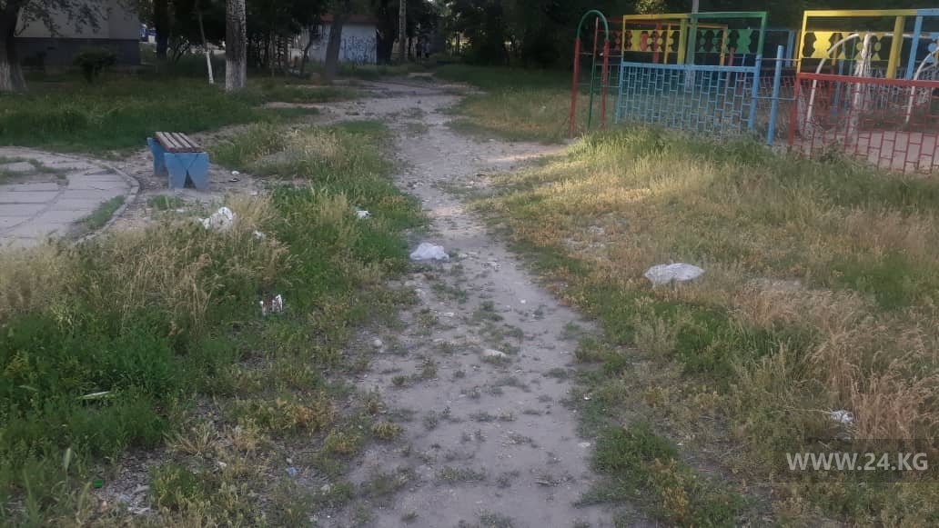 Мусор в микрорайоне «Юг-2»