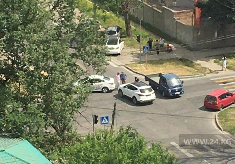 ДТП на перекрестке улиц Уметалиева и Фрунзе произошло 29 мая
