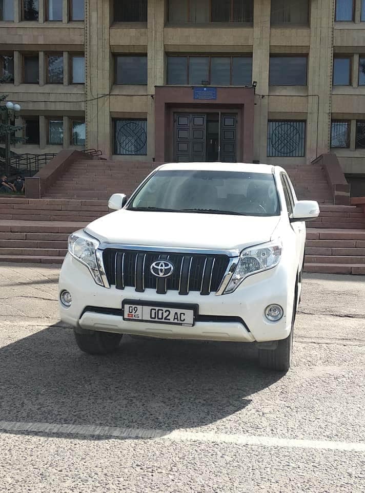 Автомобиль попредства в Иссык-Кульской области
