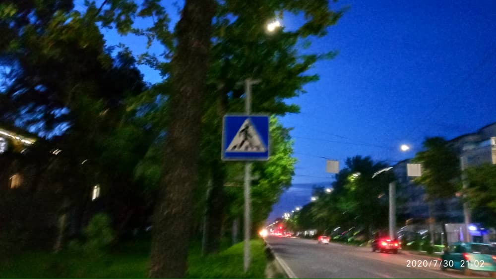 На проспекте Чингиза Айтматова просят установить светофор