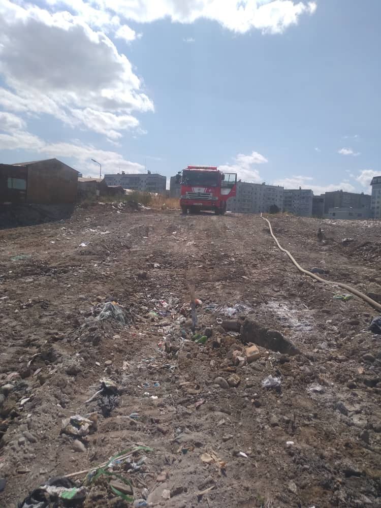 В Бишкеке в карьере в 11-м микрорайоне снова зафиксировали возгорание