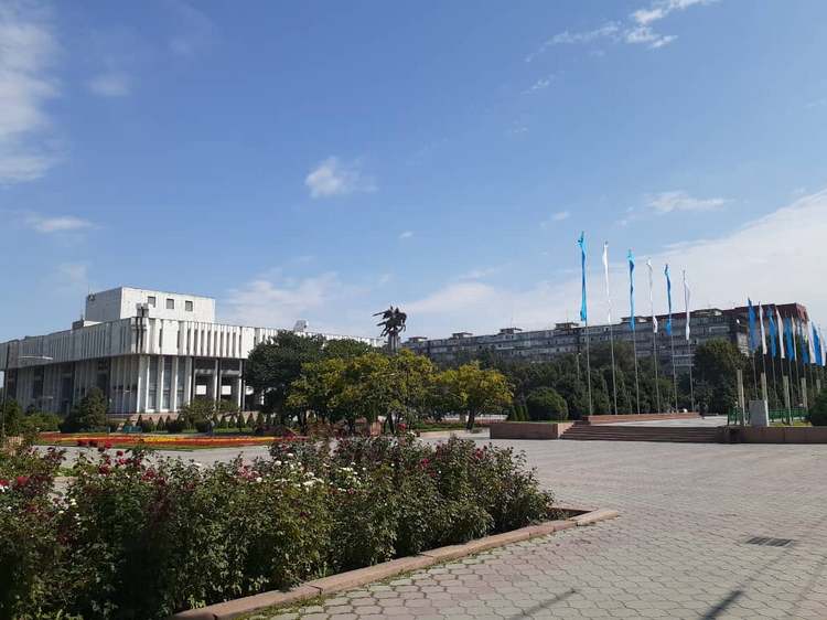 Бишкек, ранняя осень