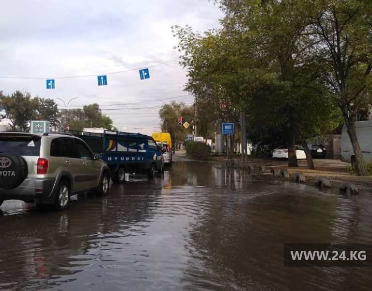 Перекресток улицы Алыкулова и проспекта Ден Сяопина