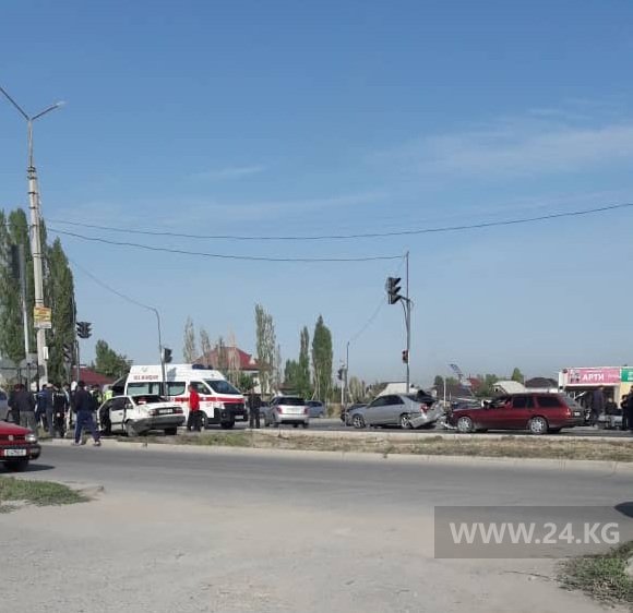 ДТП на пересечении улиц Масалиева и Чортекова
