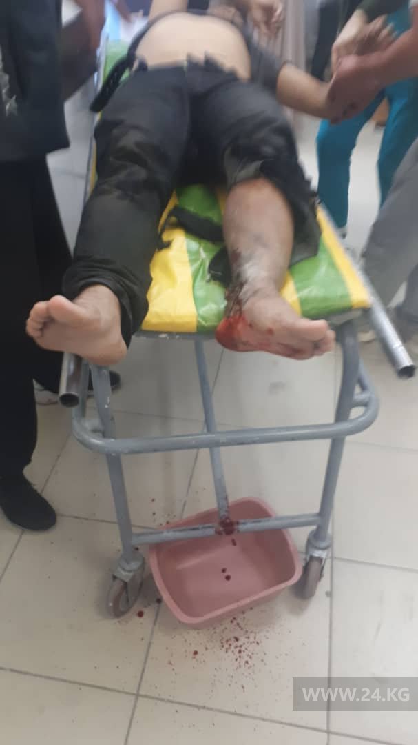 Раненых привозят в больницы