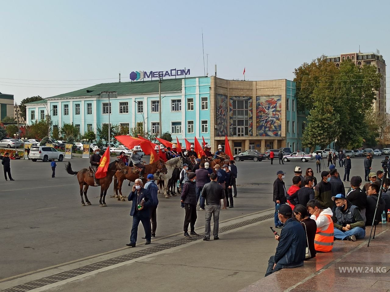 Митинг в поддержку Сооронбая Жээнбекова