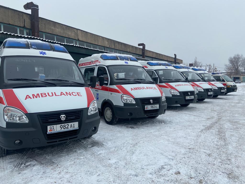 Столичному Центру экстренной медицины передали 6 машин скорой помощи