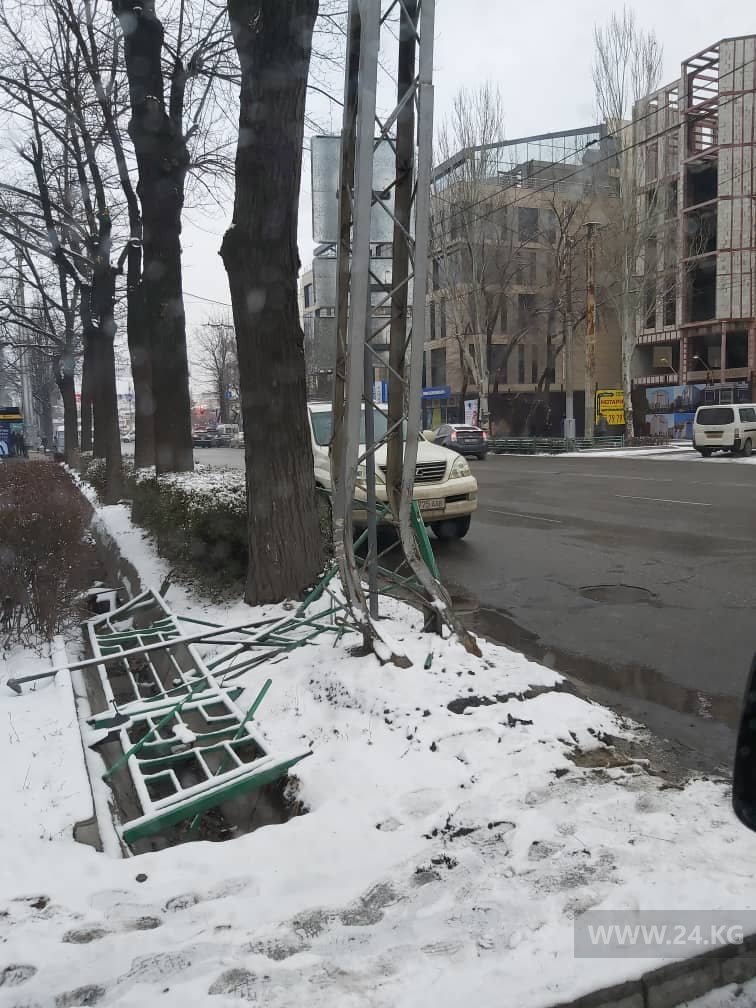 Столб в Бишкеке