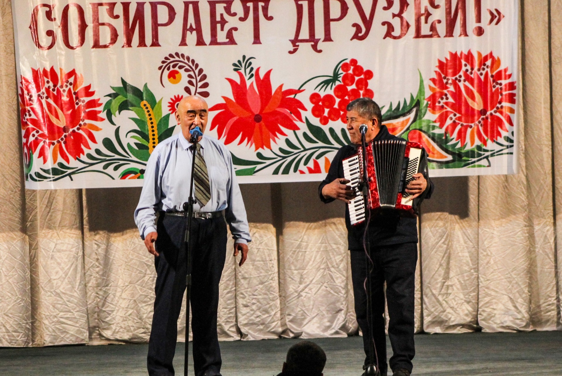 В Джалал-Абаде состоялся фестиваль «Русская песня собирает друзей!»