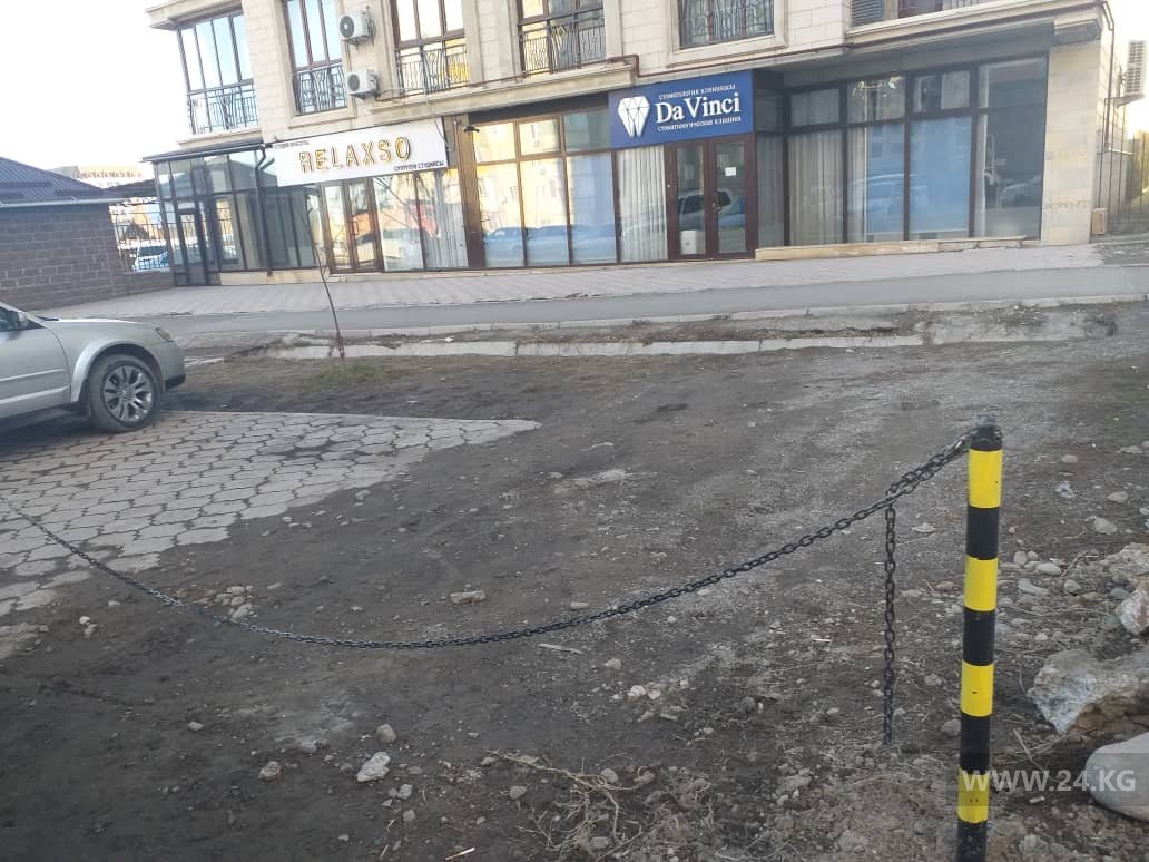 Парковка на улице Тыналиева
