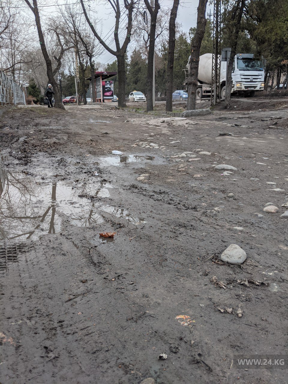 Тротуар в Бишкеке