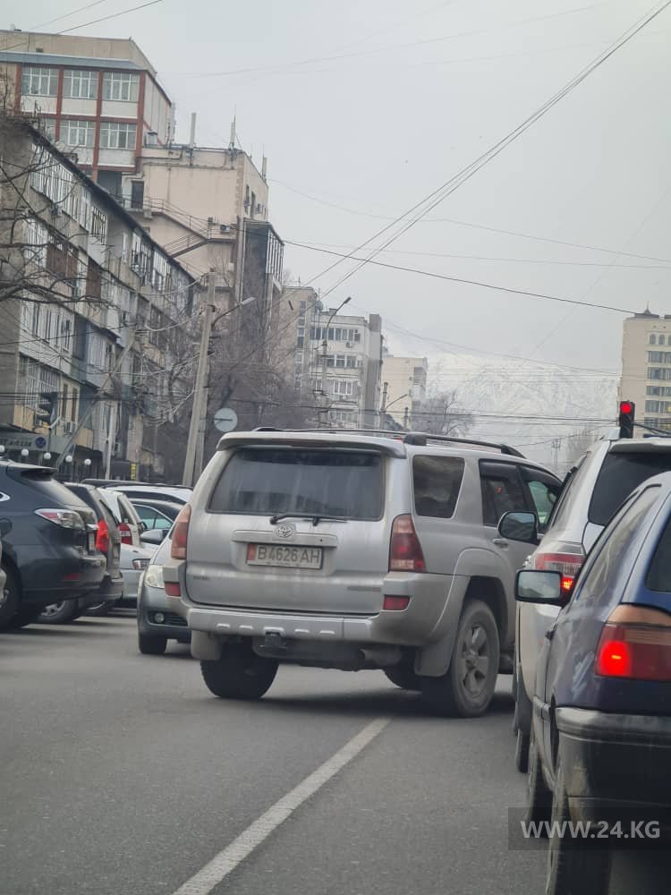 Нарушение ПДД в Бишкеке