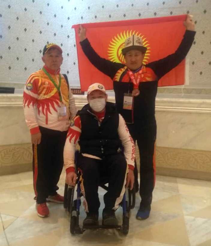 Адилет Камчыбеков завоевал бронзовую медаль по паралегкой атлетике в Тунисе