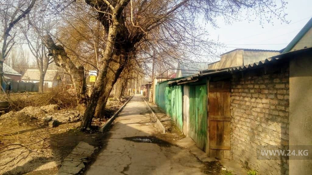 Тротуар по улице Фере