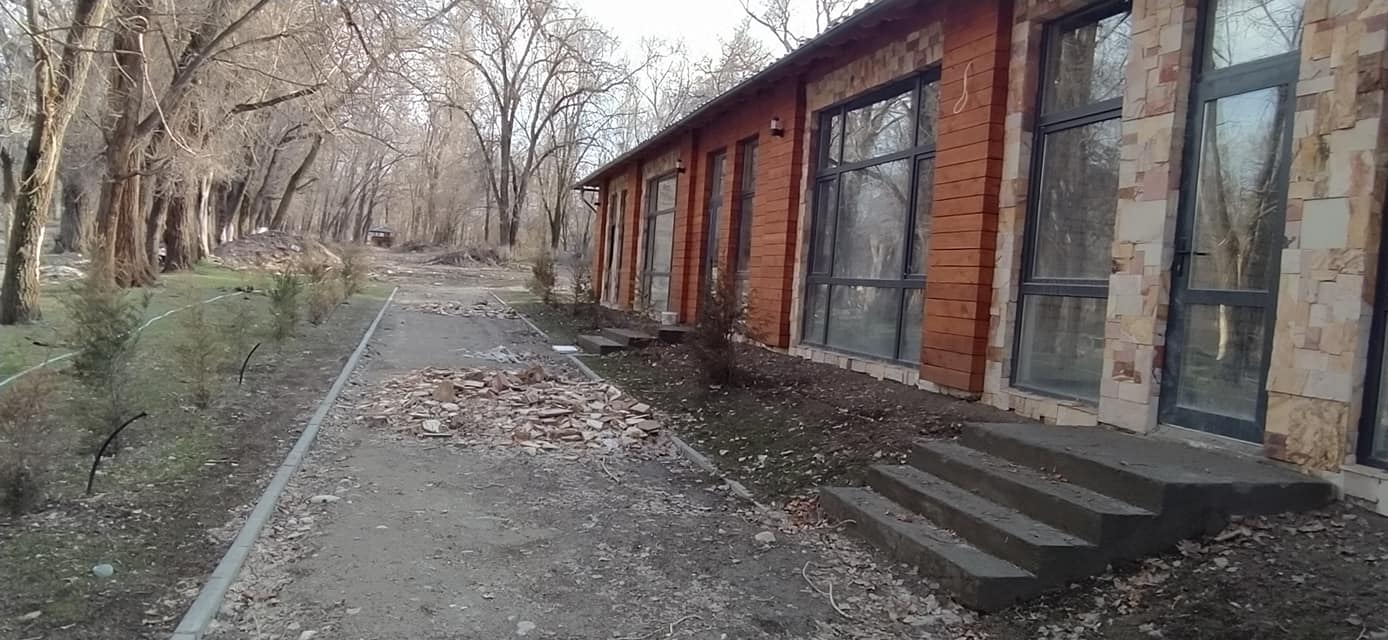 В природном парке «Сейил» грязно