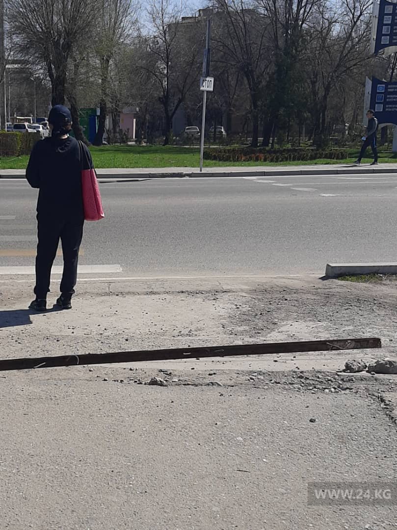 Тротуар в Бишкеке