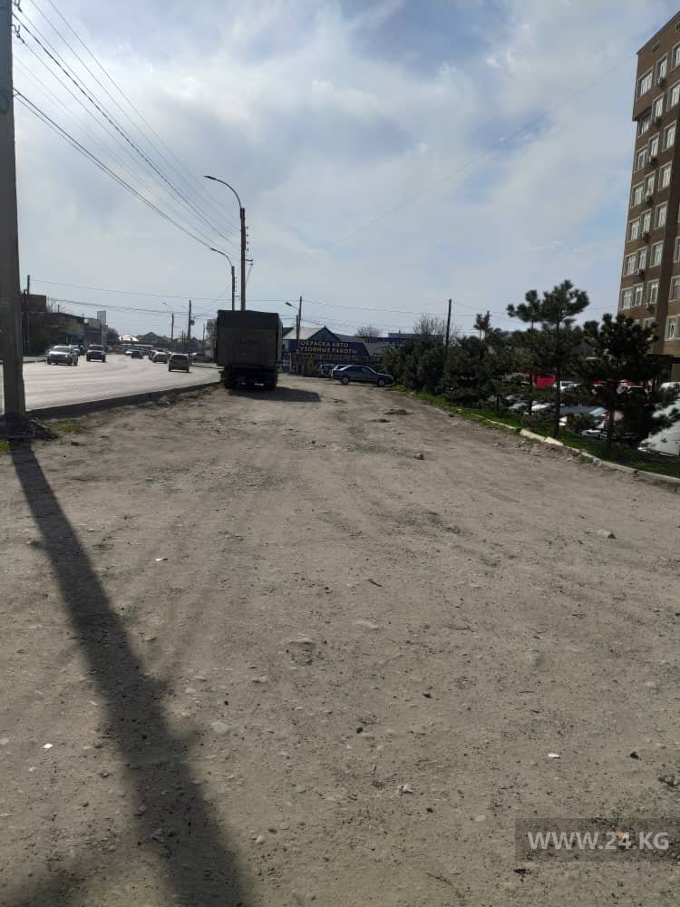 Тротуар в Бишкеке