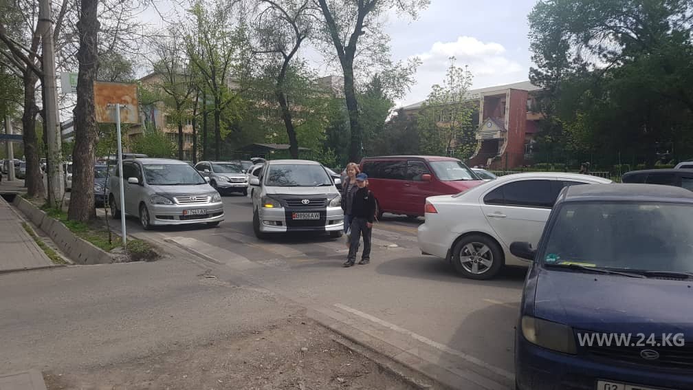 Улица Усенбаева