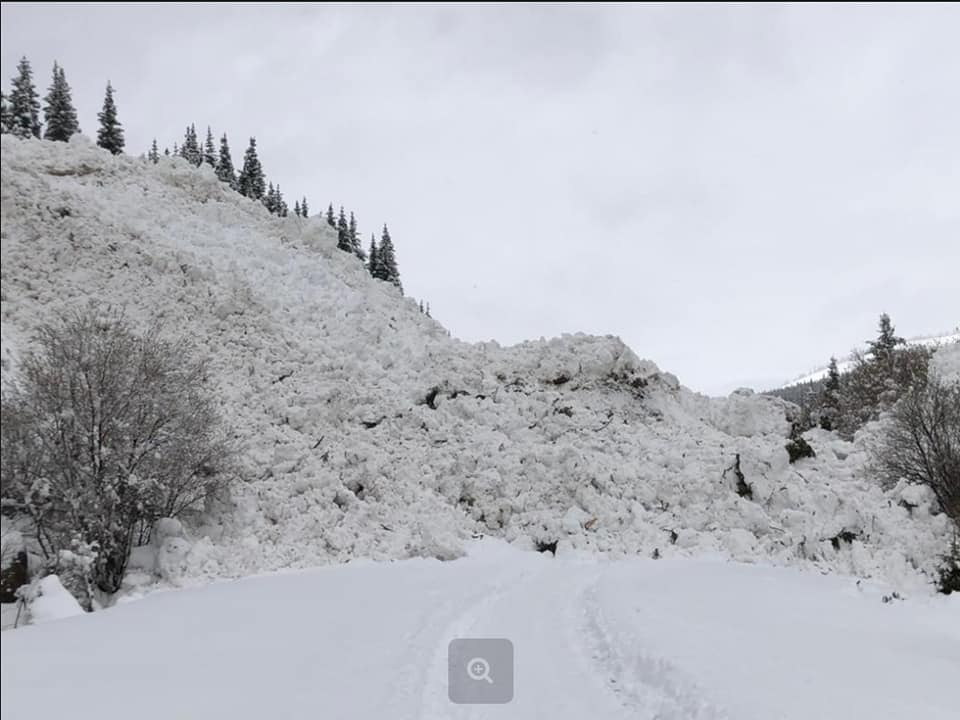 В Иссык-Кульской области сошли лавины