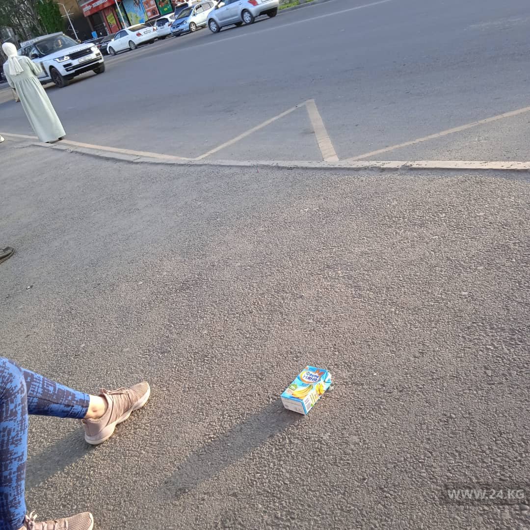 На остановке нет урны