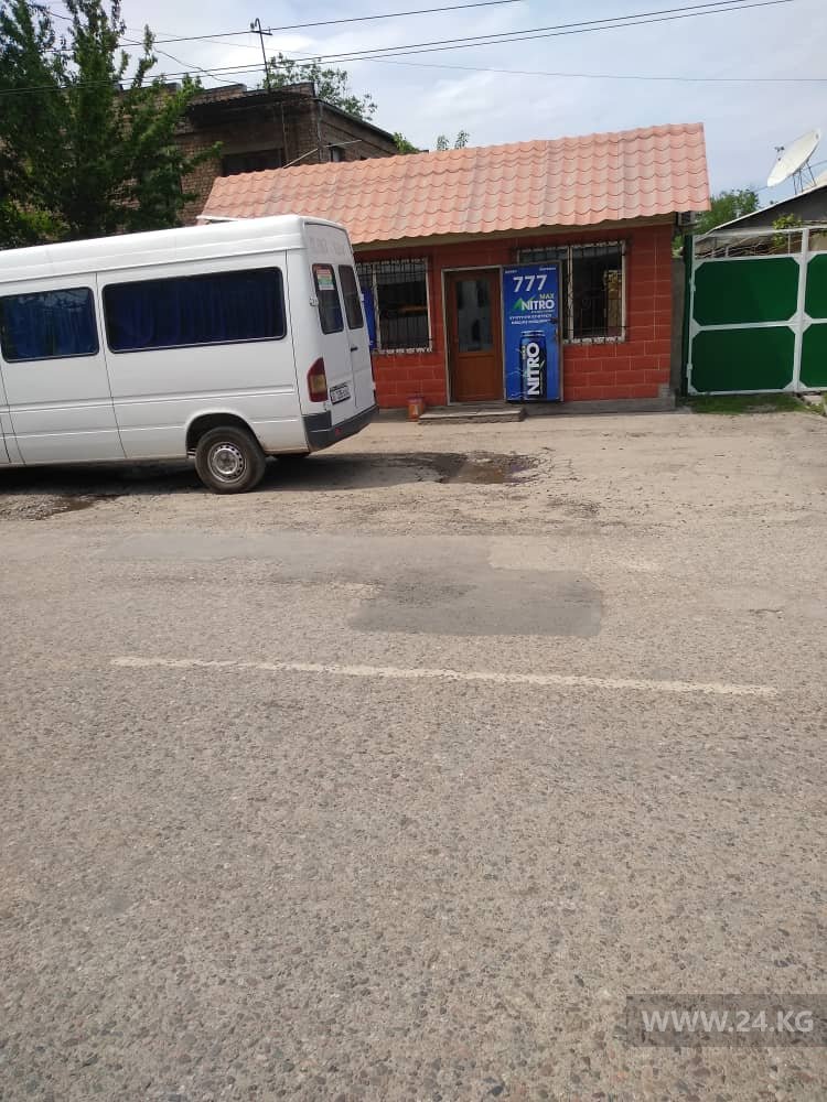 Перекресток проспекта Жибек Жолу и улицы Лермонтова