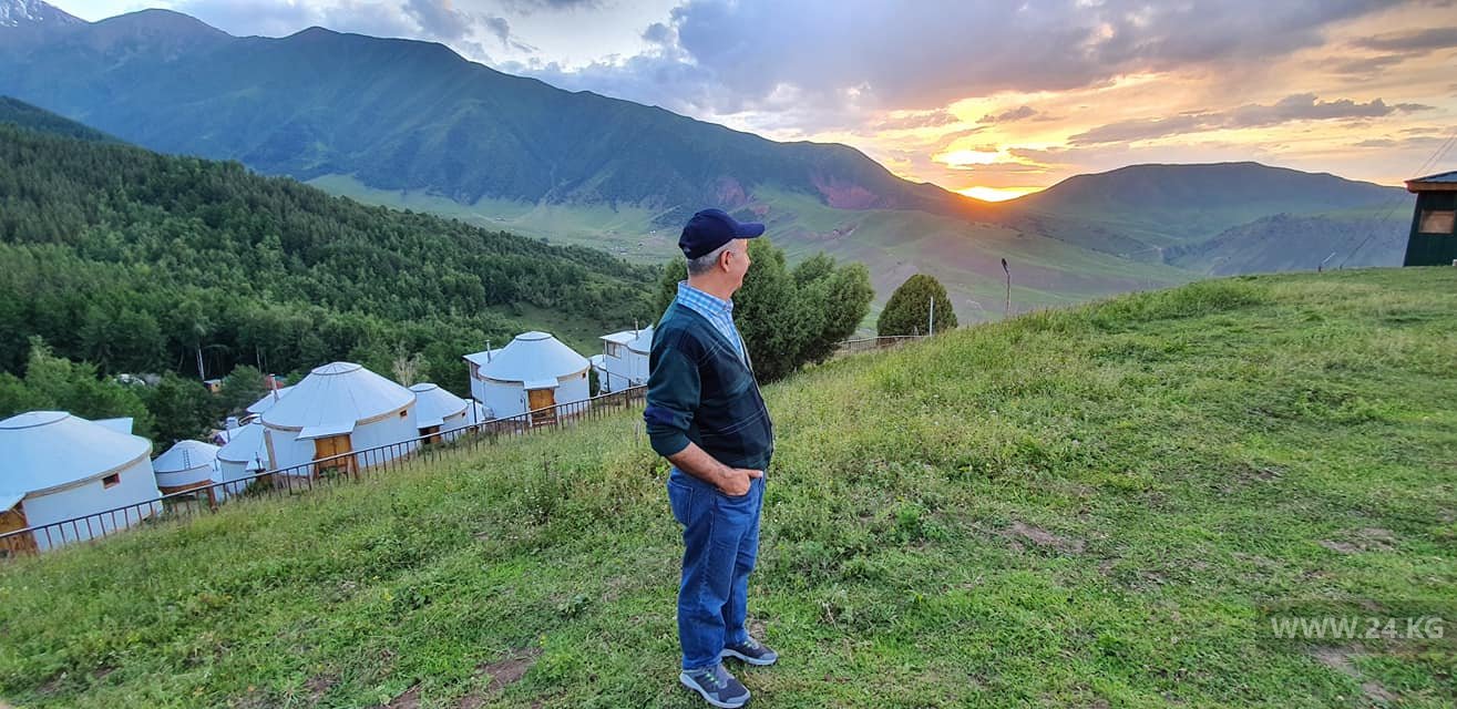 В горах