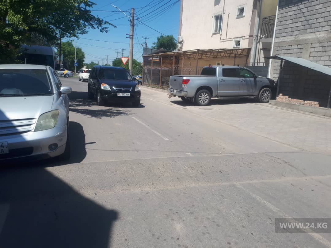 «Лежачий полицейский» на улице Куренкеева